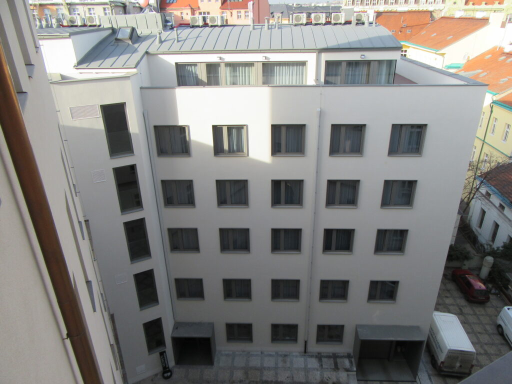 Hotel CUBO, Opletalova 39