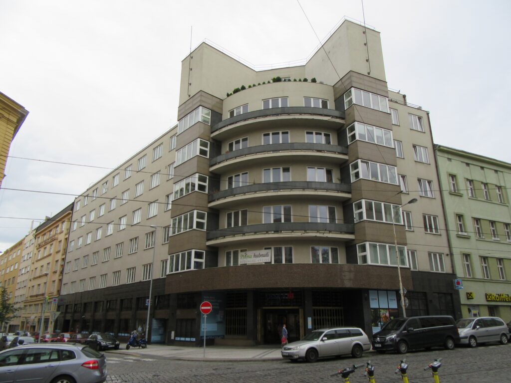 Stavební úpravy BD Londýnská