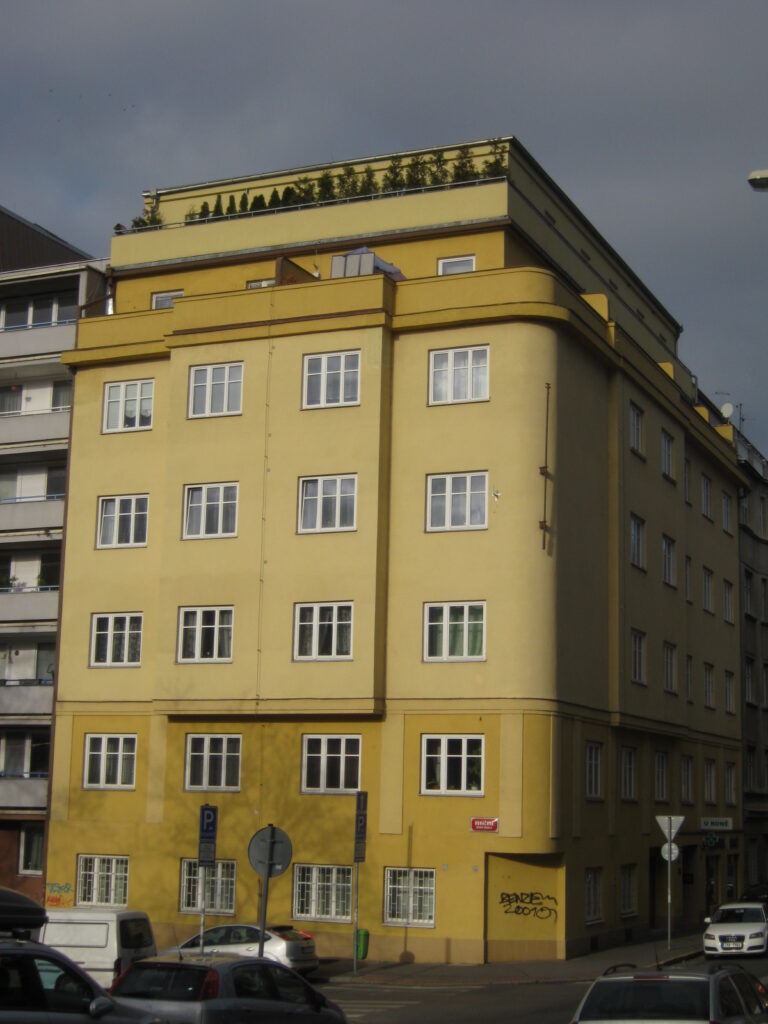 Nástavba BD Lukášova