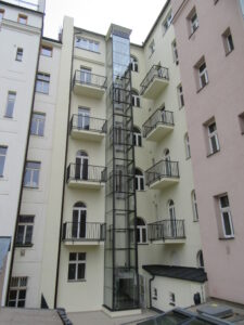 korunní malá vpravo dole